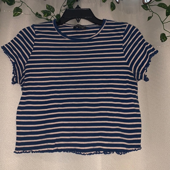 LETTUCE TRIM TOP - Picture 1 of 1